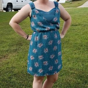 Adorable sleeveless dress in great condition!